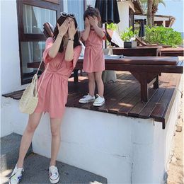 Solid Colour Mother Daughter Kids Dresses for Girls Family Matching Clothes Outfits 100% Cotton Mommy and Me Woman Adult Dress LJ201111