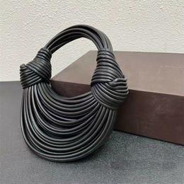 Designer Noodles Bento Handbags Women Fashion Lunch Wire Shoulder Bags Soft Sheep Leather Woven Lining Imported Sponge Baguettes Lines Knitting Hobo Wallets Purse
