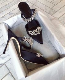Luxury Lurum Strass Sandals Scarpe per donne con tacchi alti con le foglie di raso a foglia di raso a foglia sandalie con filo di sandalie con marchio puntato sexy pompe di marca puntata EU35-42