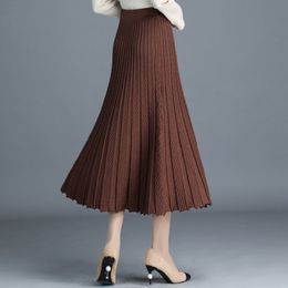 TLD Quality Products Warm Knitted Straight Skirt Spring Autumn Pleated Skirt High Waist Bodycon Elegant Long Skirts For Women 201109