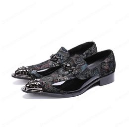 Fashion Embroidery Patchwork Patent Leather Men Shoes Large Size Pointed Toe Slip on Formal Party Dress Shoes