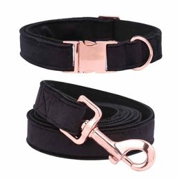 Unique Style Paws Christmas Black Velvet Soft Collar and Leash Gift for Dogs and Cats LJ201113