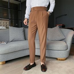 Design Men High Waist Trousers Solid England Business Casual Suit Pants Belt Straight Slim Fit Bottoms White Clothing 220311