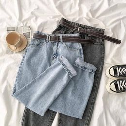 Vintage Straight High Waist Jeans Women Boyfriend Mom Streetwear Denim Jeans With Belt Casul Loose Plus Size Denim Trousers 201223