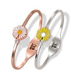 Little Daisy Bracelet New Women's Open Adjustable Bracelet Gold-Plated Chrysanthemum Women Factory price expert design Quality Latest Style Original Status