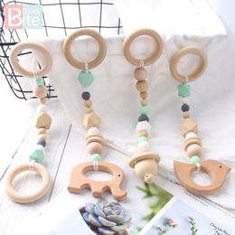 Bite Bites 1set/4pc Baby Rattle Wooden Baby Toy Mobile Play Gym Hanging Toys Newborn Children's Educational Toys Crib Rattle LJ201114