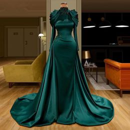 Hunter Green Muslim Arabic Evening Dresses Mermaid 2021 Luxury Crystal Pearls High Neck Long Sleeve Beaded Prom Gowns
