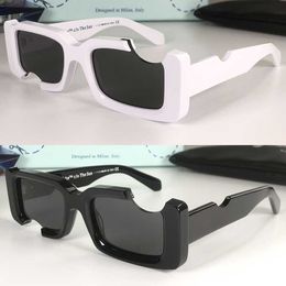 Квадратная классическая мода OW40006 Солнцезащитные очки Polycarbonate Plate Notch Frame 40006 Солнцезащитные очки Мужчины и Женщины Белые Солнцезащитные Очки с оригинальной коробкой