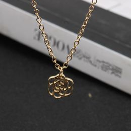 Rose flower pendant necklace wholesale hollow flower color gold chains necklaces