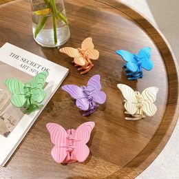 Length 6.5 CM Water Ripple Colourful Butterfly Shape Hair Clamps For Women Headdress Plastic Animal Scrunchies Hairpins Female Girls Bath Ponytail Hair Clip Claw