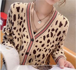 New Women Sweater Knit Designer Autumn Cardigans Leopard Print Knitted Loose Coat Double Letter Printed Sweaters Ladies Outer Wear Streetwear Sweat Coats fd001