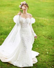 Setwell Sweetheart Mermaid Wedding Dresses Long Sleeves Lace Appliques Illusion Floor Length Bridal Gowns With Cape