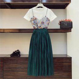 2019 Summer Women Two Piece Sets Sequined Patchwork Mesh T-shirt & Empire Solid Velvet Pleated Skirt Sets High Street Fashion T200702
