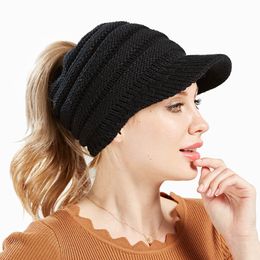 Fashion Design Cool Handmade Womens Knitted Baseball Cap High Quality Sports Skiing Skull Caps for Sale