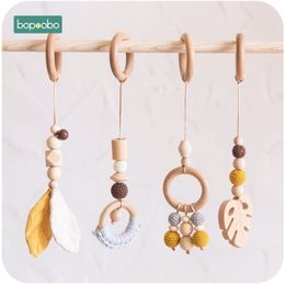 Bopoobo Baby Wooden Chain Chewable Bracelet Baby Mobile Wooden Teether Leaf Rattle Toy Can Chew BPA Free Baby Teething Gifts 201224