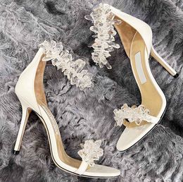 Элегантные романтические свадьбы свадьба свадьба приземные женские сандалии обувь Кристаллические украшенные роскоши насосы жемчуга ремешка леди идеальный гладиатор высокие каблуки EU35-43