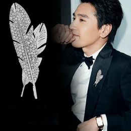 High Quality Crystals Special Feather Brooch For Men Fashion Personality Clothing Suit Collar Brooches Pins