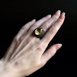 -Dropshipping brillante anillo de placas negras Big Oval LT Golden Crystal Stone Jeweltery Anillos de lujo Big Stock Big Stock for Wholesale