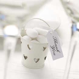 100pcs Hollow Out Heart White Color Tin Pails Mini Pails Favors Mini Bucket Candy Boxes Package Holder Wedding Reception Supplies