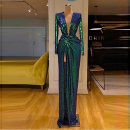 Sexy Green Sequined Prom Dresses Long Sleeves Deep V Neck Front Split Evening Dress Cocktail Party Gowns Single Colour No Discoloration
