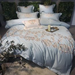 Queen king size 4/7Pcs Duvet Cover Bed sheet set Pillowcase Embroidery Luxury Bedding Set Egyptain Cotton Bed set parure de lit T200706