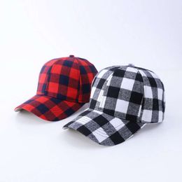 Foreign trade cotton black red lattice cross mesh hat men's Korean baseball cap outside