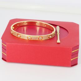 2022 braccialetto del braccialetto della signora di disegno Bracciali di alta qualità Braccialetti in oro rosa Braccialetto da donna Diamanti da donna Diamanti ghiacciati in argento Designer Donne Donne Party regalo Bracciale gioielli