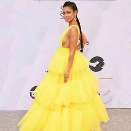 Red Carpet Prom Dresses Yellow Evening Dresses Deep V Neck Tulle vestidos de fiesta Tiered Cutaway Sides Cheap Party Dress P20