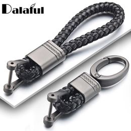 Keychains Leather Rope KeyChain For Car Hand Woven Horseshoe Buckle Key Rings Couple Auto Gift Detachable Metal Luxury Chains K3951