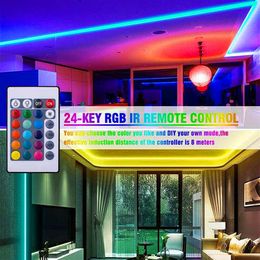 Venda quente 12V-5050 RGB WIFI Controle Remoto 10 Metros 24 Keys 300 Luzes (40W) Tira de Luz Difeira Dupla Dimorável Dimmable LED tiras