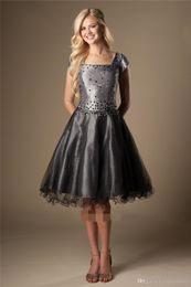 Grey Beaded Vintage Short Modest Cocktail Dresses With Cap Sleeves Square Lace-Up Back A-line Knee Length Prom Party Dresses Beaded Crystals