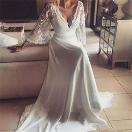 Bohemian Beach White Chiffon Wedding Dress Deep V Neck Plus Size Boho Bride Gowns Lace Appliques Full Length Sexy Backless Long Sleeve A Line Bridal Dresses 2022
