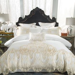 White Pink Luxury Lace Wedding Bedding Set Queen King size Bed set Duvet Cover Bed sheet set Bedlinen linge de lit juego de cama T200706