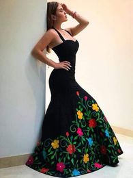 Halter Colorful Floral Embroidery Black Mermaid Prom Dress Vestido De Manta Artesanal Sweep Train