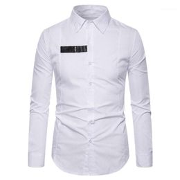 camisa blanca botones negro