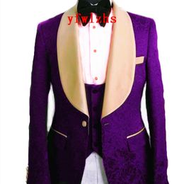 New Style Embossing Handsome Shawl Lapel Groom Tuxedos Men Suits Wedding/Prom/Dinner Best Man Blazer(Jacket+Pants+Tie+Vest) W663