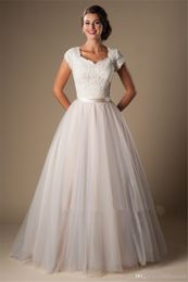 Lace Tulle Ball Gown Modest Wedding Dresses With Cap Sleeves Short Sleeves Long Temple Bridal Gowns Button Champagne Wedding Gowns New