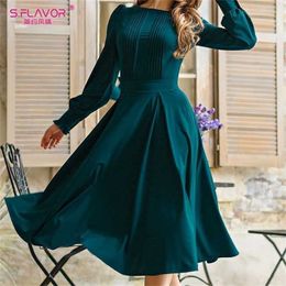 S.FLAVOR Women Vintage Solid Color A-line Dress Elegant Green Long Sleeve Pleated Midi Vestidos Spring Casual Dresses 220210