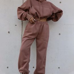 2 Piece Set Fleece Tracksuit Women Sets Winter Hooded Long Sleeve Pocket Female Short Hoodie Suit Autumn Sport Pants Lady Suits Y1123