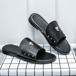 Men Genuine Leather Slippers Flat Comfort Beach Sliders Tide Male Rivet Stud Slipper Non-slip Black Mens Casual Spikes Shoes Rubber Large size 38-48