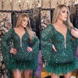 Hunter Green Sexy tail Prom Dresses With Feathers Long Sleeves Sequins Mini Evening Dress Custom Made Above Knee Length V Neck Party Gown