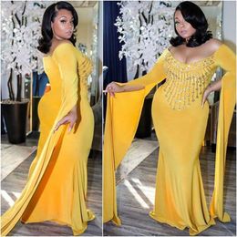 Yellow Velvet Evening Dresses Deep V Neck Long Sleeves Mermaid Prom Dress Crystals Beads Formal Occasion Party Gowns