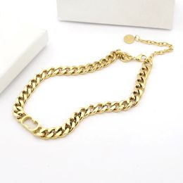 New luxury jewelry women Designer necklaces gold chains with Letter Rose Gold Silver earrings and Thick Cchains bracelets Jewelry Suits