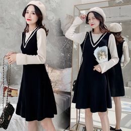 19077# Maternity Clothes Spring Autumn False Two-piece Loose Stylish Dress for Pregnant Women Pregnancy Clothes LJ201125