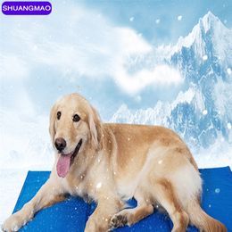 Dog Cooling Mat Pet Summer Ice Mats Cat Sofa Mats Small for Teddy Mattress Cushion Cooler Bed Large Gel Dogs Mat for Keep Cooler 201130