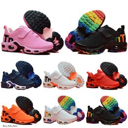 youth running shoes canada