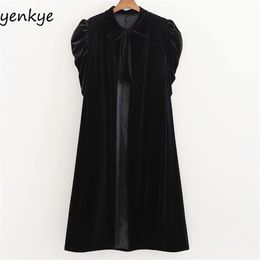 Fashion Women Vintage Black Velvet Cape Coat Front Tie High Neck Short Sleeve Plus Size Winter Outerwear XDWM2739 201210