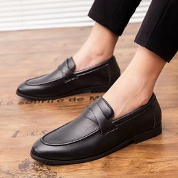 Casual Loafers Shoes Men Soft Comfortable slip on fashion Men Italian style Moccasins Footwear Mokasin Kasual For Men moccasins