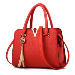 HBP Woman Shoulder Bag Tote Hot Fashion EFFINI PU Leather Cross Body Bag Womens Crossbody Bag Purse with Pendant Red Colour