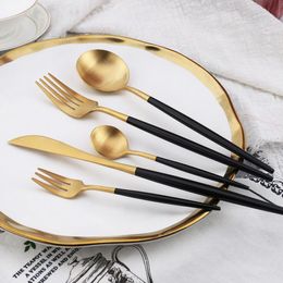 KuBac Hommi 30pcs Black Gold Cutlery set White matte dinnerware set Black Tableware For 6 People Drop Shipping 201116